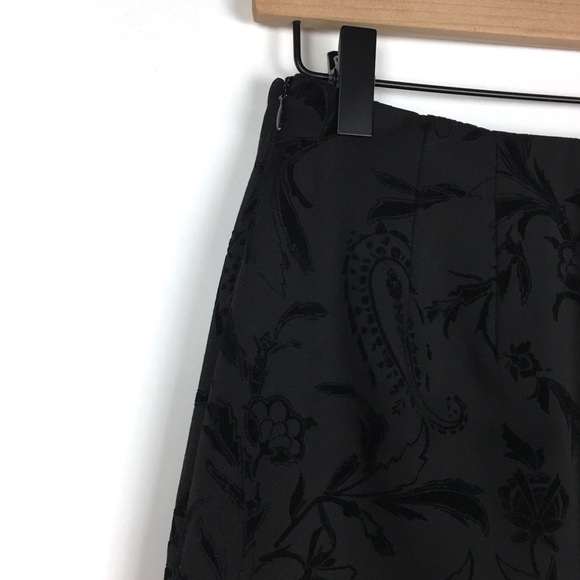 TALBOTS Pants Velvet Paisley Black Floral Print Ankle High Rise Petite Size 2P - Picture 6 of 10